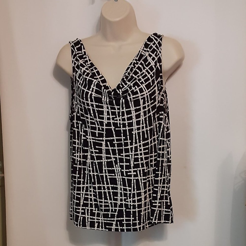 Valerie By Valerie Stevens Sleeveless Top, draping neckline. Sz LG